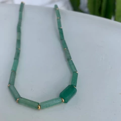 COLAR TUBO FINO PEDRA NATURAL AVENTURINA na internet