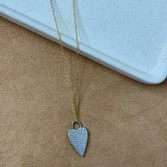 COLAR LONGO MINI ELINHOS COM PINGENTE CORAÇÃO CRAVEJADO - comprar online