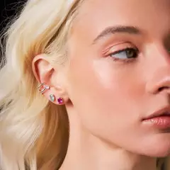 BRINCO COM CRISTAL OVAL TURMALINA LIGHT na internet