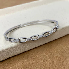 BRACELETE COM ELO RETANGULO E ZIRCONIA NO RODIO BRANCO na internet
