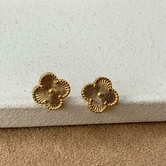 BRINCO TREVO FOSCO DOURADO na internet