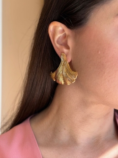 BRINCO FOLHA LEQUE MAXI na internet