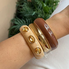 BRACELETE ESMALTADO TRABALHADO COM PEDRA - comprar online