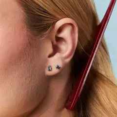 BRINCO PONTO DE LUZ OVAL ZIRCONIA TANZANITA MINI na internet