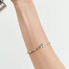 BRACELETE CURVO COM CRISTAIS E ZIRCÔNIAS TURMALINA LIGHT na internet