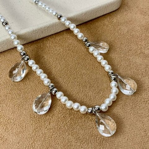 COLAR PEROLAS COM PINGENTE CRISTAL - comprar online