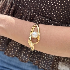 BRACELETE ELO ORGANICO PEROLA DOURADO - comprar online