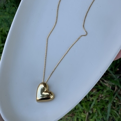 COLAR CORAÇÃO LISO DOURADO - comprar online