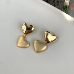 BRINCO BASE CORAÇÃO E PINGENTES DOURADO na internet