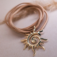 COLAR COURINHO PINGENTE SOL - comprar online
