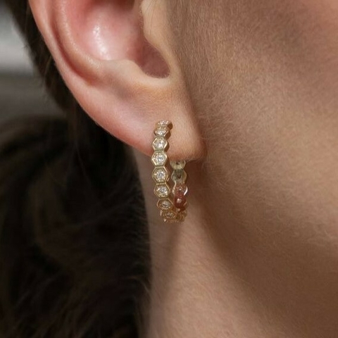 ARGOLA TRABALHADA SEXTAVADA ZIRCONIA GRANDE - comprar online