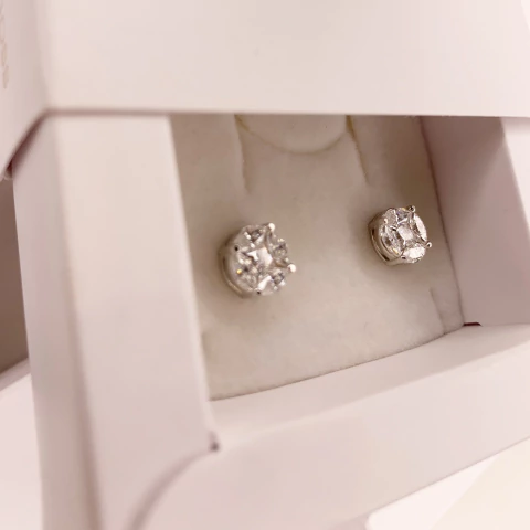 BRINCO PIZZA 6X3MM 3.1CT MOISSANITE 4 GARRAS - comprar online