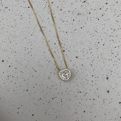 GARGANTILHA CORAÇÃO CRISTAL BORDA ZIRCONIA DOURADA - comprar online