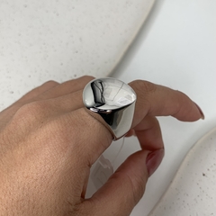 ANEL TRIANGULO BOJUDO RÓDIO BRANCO - comprar online