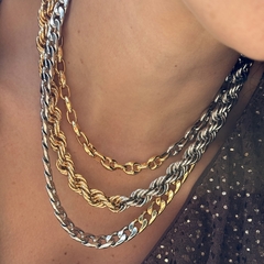 COLAR BAIANO MAXI FINO DUO DE BANHOS DOURADO na internet
