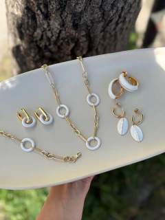 PULSEIRA ELO ESMALTADO BRANCO DOURADO - loja online