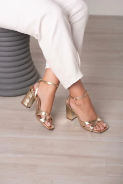 Sandália Salto Espelhado Dourada Cod 553 - comprar online