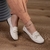 Mocassim em Couro Off White Cod 301