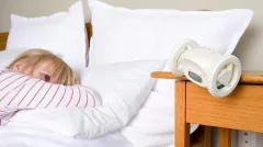 Reloj despertador autito