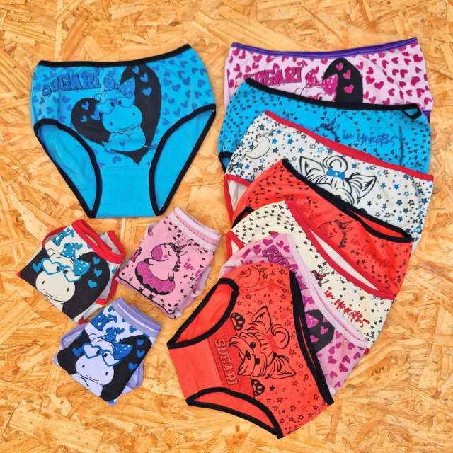 Bombacha con estampado glitter de algodón y lycra línea Sugari talla 1‑3 surtidos