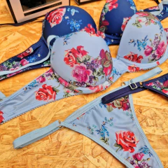 CONJUNTO ARMADO TAZA SOFT LYCRA ESTAMPA *FLORES* CON REGULABLE LINEA LODY ART. 5277 TALLES 85-90-95-100 (X MAYOR ) en internet