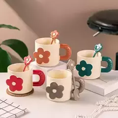 TAZA + CUCHARA FLOR