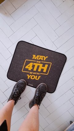 Diseño May the 4th Yellow