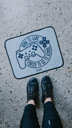 Diseño Born to Game