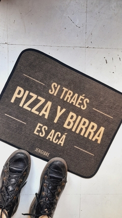 Pizza y Birra con fondo