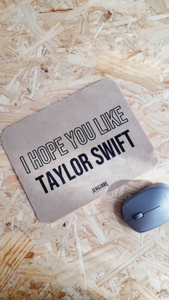 TAYLOR SWIFT