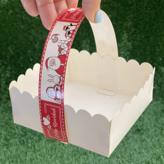 MINI PACK x 6 u NAVIDAD 01 - CANASTITAS NAVIDAD (12x12x5 cm) sin tapa PAPÁ NOEL (fondo rojo)