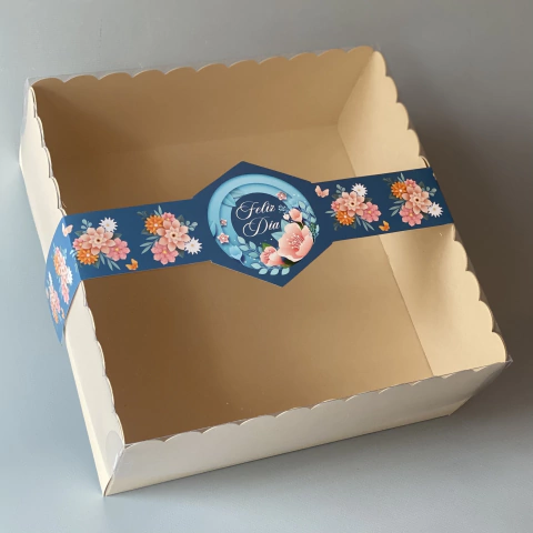 MINI PACK x 2 u MTAR Class con Faja Ilustrada "Feliz Día - Flowers" (25x25x11cm) CAJA PARA DESAYUNOS / TORTAS de 1 piso - Nuevo ! (color natural) con Faja "Feliz Día - Flowers"