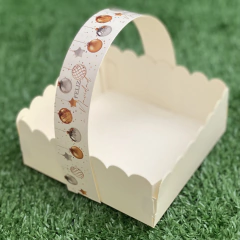 MINI PACK x 6 u NAVIDAD 07 - CANASTITAS NAVIDAD (12x12x5 cm) sin tapa fondo Ilustradas con ADORNOS ARBOLITO oro y plata - wincopack