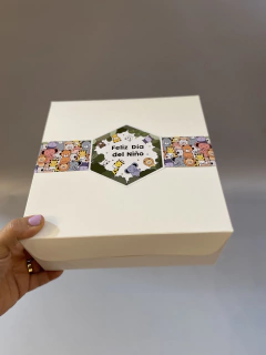 MINI PACK x 2 u DELY 22 sin visor (22x22x10 cm) con Faja Ilustrada "Animales de la Selva" - tienda online