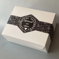 MINI PACK x 2 u DELY 17 sin visor (17x22x10 cm) con faja Ilustrada "Horneado con Amor - black" en internet