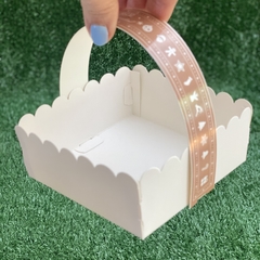 MINI PACK x 6 u NAVIDAD 06- CANASTITAS NAVIDAD (12x12x5 cm) sin tapa fondo CHAMPAGNE con Detalles en blanco en internet