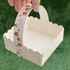 MINI PACK x 6 u NAVIDAD 07 - CANASTITAS NAVIDAD (12x12x5 cm) sin tapa fondo Ilustradas con ADORNOS ARBOLITO oro y plata