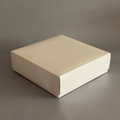Pack x 2 u CHEESECAKE TAPA CARTULINA BLANCA SIN VISOR (25x25x 7.5 cm) CAJA PARA TARTAS / PETIT FOURS en internet