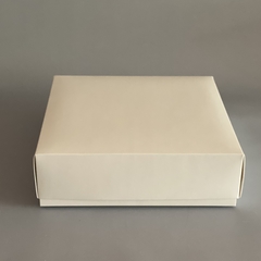 Pack x 2 u CHEESECAKE TAPA CARTULINA BLANCA SIN VISOR (25x25x 7.5 cm) CAJA PARA TARTAS / PETIT FOURS - wincopack
