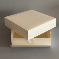 Pack x 2 u CHEESECAKE TAPA CARTULINA BLANCA SIN VISOR (25x25x 7.5 cm) CAJA PARA TARTAS / PETIT FOURS