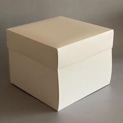 Pack x 2 u MTAR XL CON TAPA DE CARTULINA BLANCA SIN VISOR (25x25x20 cm) CAJA PARA TORTAS / DRIP CAKES - comprar online