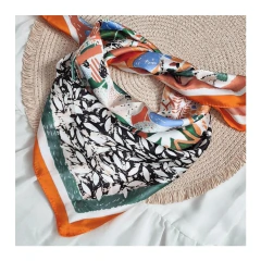Pañuelo sedita estampado