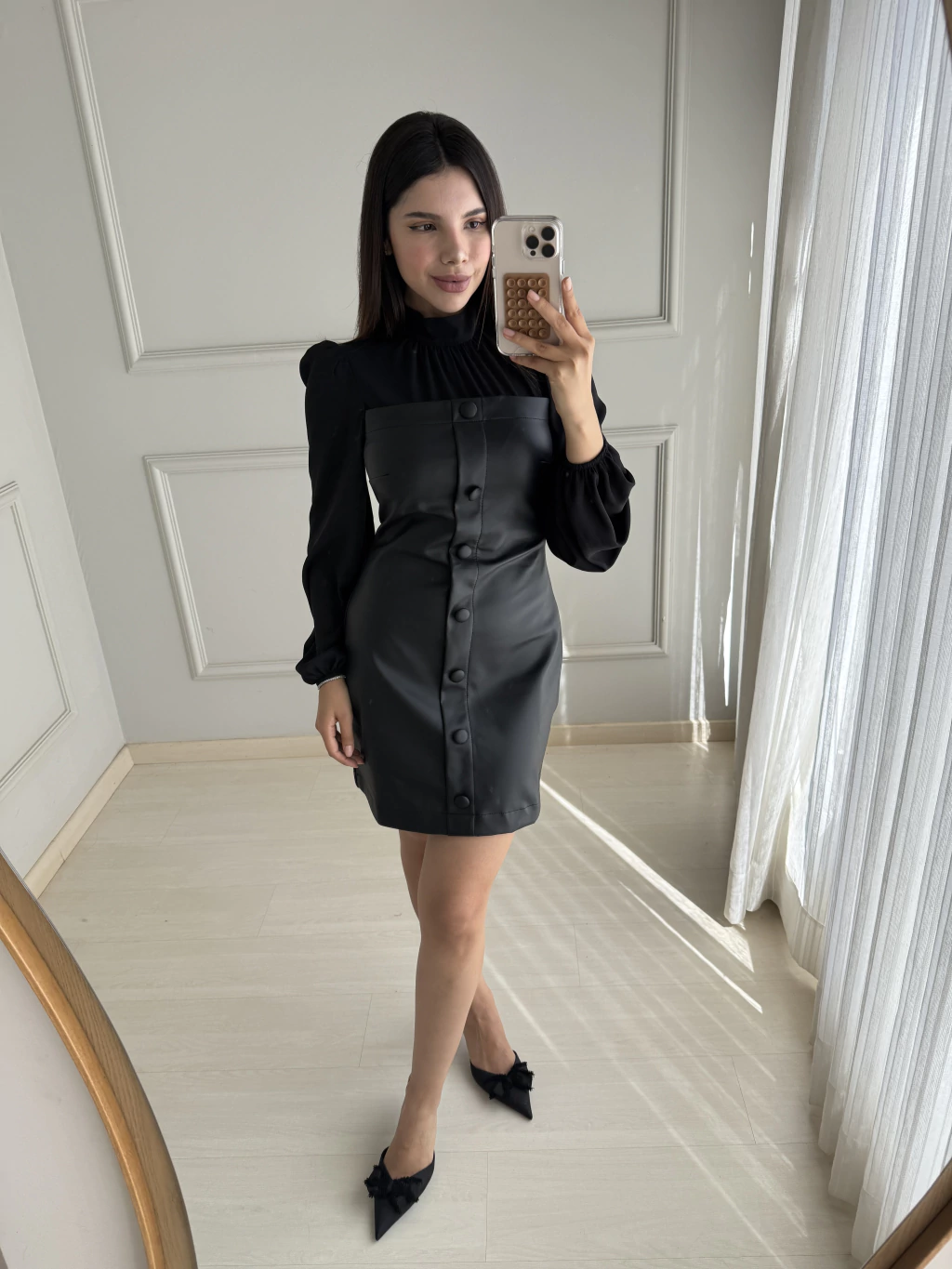 VESTIDO MIKAELA PRETO
