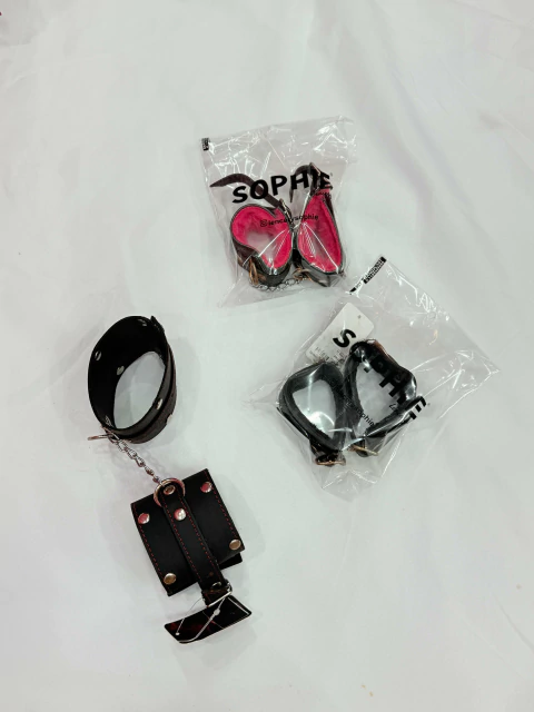 ESPOSAS DE CUERO - comprar online