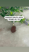 Pingente bruto no pino dourado jaspe vermelho