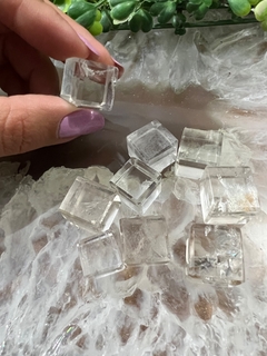 mini cubo de cristal (2a2,5 cm)