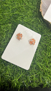 Brinco garra calcita laranja banho prata