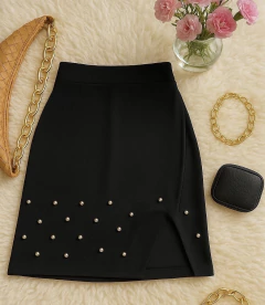 Saia Preta com Aplicações (veste38,40) - comprar online