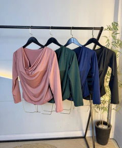 Blusa de Microfibra - EM VÁRIAS CORES (36/42) - Loja Girls Chick