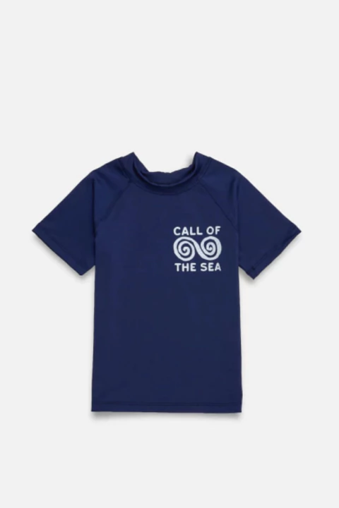 REMERA UV BOSTON - AZUL MARINO- call of the sea